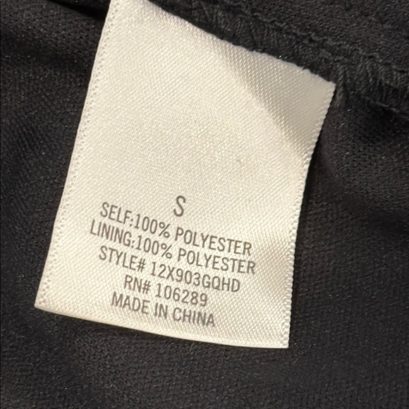 Francesca’s Mi Ami small puff sleeve Floral Black Pink Women's Top - Picture 12 of 13